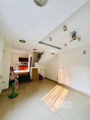 bán nhà mặt tiền đường số 36, ngay chợ hiệp bình, ô tô đậu cửa, 3 tầng, 54m2, chỉ 5 tỷ