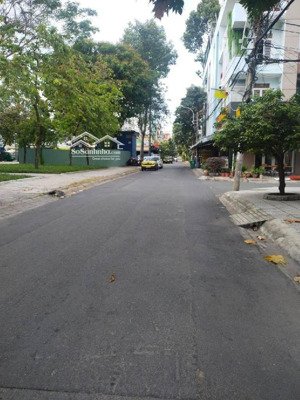 10 tỷ 700 thương lượng, nhà mặt tiền khu dân cư 4 tầng, diện tích : 4 x 20