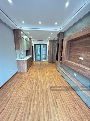 hàng hiếm ngọc thụy phân lô 7 tầng thang máy nhà mới full nội thất 9,x tỷ