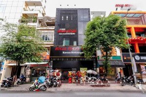 cho thuê nhà mặt phố bát đàn ,75m2x4tầng,mặt tiền:7m,không kén mô hình cho làm hàng ăn,giá hợp lý