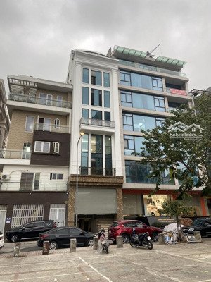 cho thuê tòa nhà phố nguyễn chánh . diện tích 130m² 6 tầng thông sàn thang máy giá 70 triệu