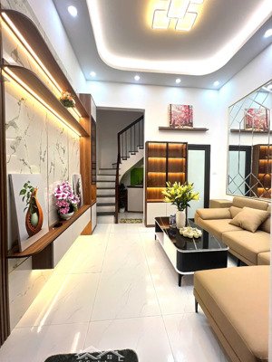 cực hiếm bán nhà đại la 25m2, full nội thất giá chỉ 6,3 tỷ, thiết kế hiện đại