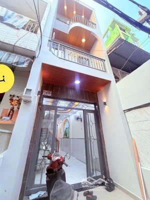 nhà 3 tầng - sổ hồng riêng - hoàn công đủ