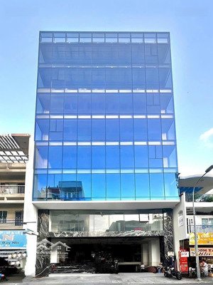 siêu vị trí tòa building mt trần hưng đạo, quận 1, dt 8x26m, hầm 6 tầng, hđt 300tr, giá 110 tỷ
