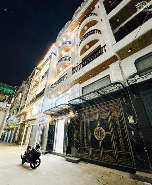 nhà xây mới 5 tầng xe hơi đậu cửa hương lộ 2 ngay ngã tư 4 xã siêu vip chỉ nhỉnh 7tỷ