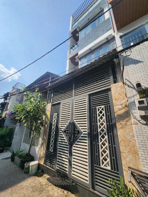 nhà mới đường huỳnh tấn phát ở ngay, tt thị trấn nhà bè (4 12) vuông vứt.