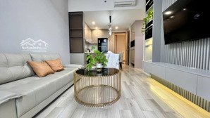 bán căn 2pn 1wc ban công đông nam, full nội thất cao cấp, sổ sẵn,chủ không vay masteri centre point