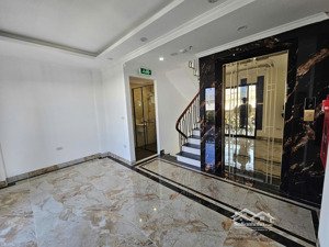 siêu phẩm mặt phố đại la - kinh doanh bất chấp - vỉa hè 4m - thang máy- giá chào 30.88 tỷ có tl.