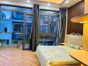 nhà đẹp dành cho 3 thế hệ- hùynh tấn phát-hẻm xe hơi 8m- ngang 5.4m- khu an ninh-giá tốt