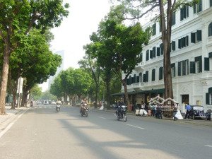 siêu phẩm xây tòa văn phòng- giá đầu tư- trung tâm quận hà đông- oto dừng đỗ ngày đêm