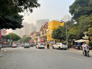 mỗ lao-hà đông-mặt phố nguyễn văn lộc-kinh doanh 2 mặt tiền.