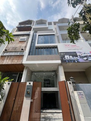 bán nhà mặt phố hoàng trọng mậu, 48 tỷ, 100m2, thương lượng mạnh