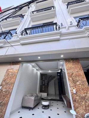 siêu phẩm nhà đẹp ở ngay - phân lô ngõ siêu đẹp - ô tô vít ga nhẹ ra mặt phố quang trung