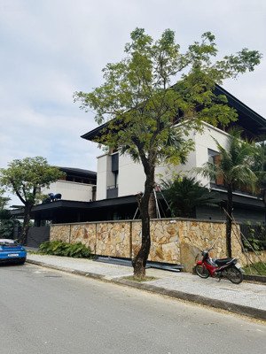 bán lô biệt thự fpt , cần tiền bán trước tết giá siêu mềm đà nẵng