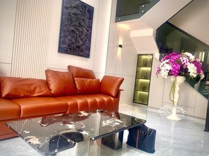 chính chủ bán nhà 3 tầng tiên sơn, hòa cường, hải châu. nhà mới fun nội thất. chỉ cần nhỉnh 8 tỷ.