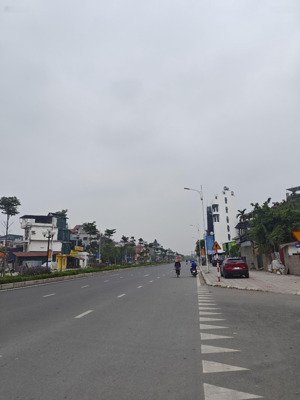 bán đất bồ đề long biên - 33m - mt 3.6m - 5 phút lên cầu chương dương - 6.6 tỷ