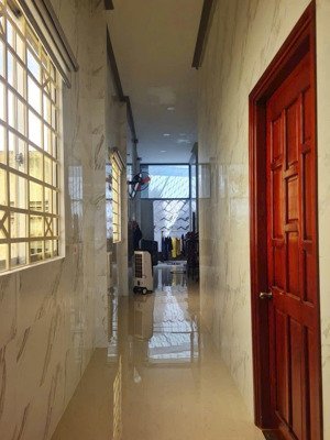 bán nhà mặt phố tại phó cơ điều, 5,5 tỷ, 147m2, 5pn, 4wc, vĩnh long