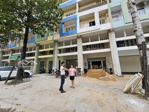 bán nhà phố mặt tiền bùi thị xuân trung tâm hòa phú