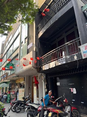 cho thuê nhà nguyên căn mt 49 phó đức chính, p. bến thành quận 1