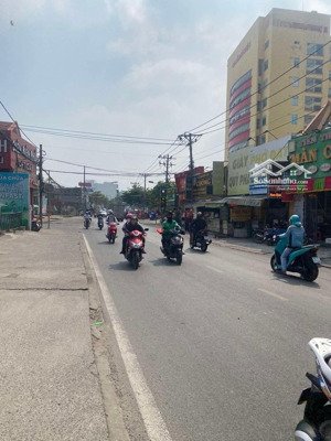 mặt tiền đỗ xuân hợp ngay cđ kỹ nghệ cực đẹp - 500m2 thổ cư ngang 11m nở hậu đẹp - giá chỉ 190tr/m2