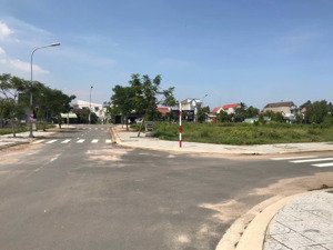 đất mt phùng hưng sát sân bay long thành 100m2 chỉ 1ty5, sổ hồng riêng.