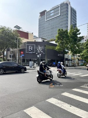 cực hiếm - góc 2 mt phạm ngọc thạch - điện biên phủ, q3, 17x25m, hđt 600tr/th, giá 300 tỷ, ctxd cao