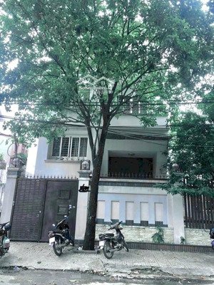 bán biệt thự khu trung sơn đối diện công viên, không gian sống lý tưởng! dt 10x20m