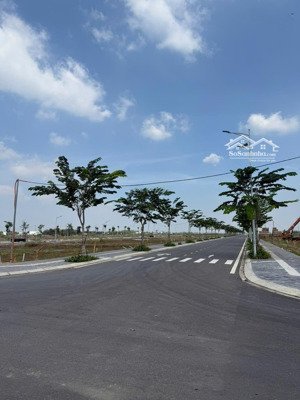 ra gấp lô đất 90m2 liền kề võ văn kiệt nối dài, ngay cầu xáng ngang. shr, nh hỗ trợ 75% tới 40 năm