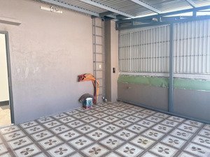 mặt tiền yên khê 2, sát lô góc vị trí đẹp, buôn bán tốt