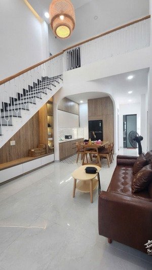 trung tâm phan huy ích gần emart 2 lầu 56m2 nội thất mới dọn về ở ngay