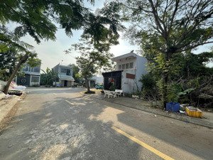 cẩn bán lô đất kdc long hậu nam sài gòn. dt: 5m x 18m giá 2 tỷ 350tr. sổ đỏ riêng.