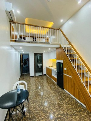 hà nội tìm đâu ra tòa căn hộ 6 tầng - dt gần 170m2 - dòng tiền 1,4 tỷ/ năm mà giá 2x tỷ