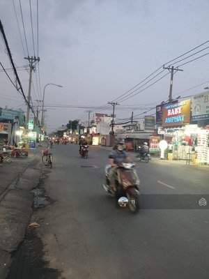 mt hà huy giáp dt 4,71x37 trệt 2 lầu giá 13 tỷ đang kd gần ngã tư ga gò vấp