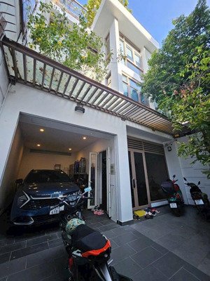 bán nhà kdc kiều đàm, dt 7,5 x 27m, nhà 3 lầu, sân thượng, 4pn, 5wc, sân đậu ô tô, giá 26tỷ tl