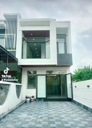 nhà tân an, thủ dầu một thông ra 3 trục đường chình, 1 trệt 3 phòng ngủ sân trước sau