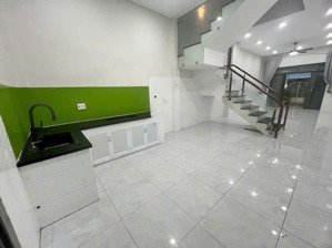 chính chủ cần cho thuê nhà hẻm xe hơi đường số 3