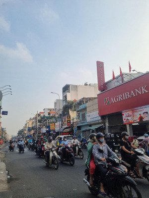 nhà bán đ lạc long quân- giáp q 11- gần chợ vải tân bình- 43 m2- 5.x tỷ