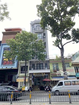 bán tòa nhà mt lê hồng phong p. 4 q. 5, dt 6x28m cn 160m2, hầm 7 tầng, hđt 350 triệu, giá 145 tỷ