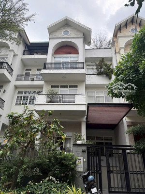 cho thuê biệt thư him lam nội thất cao cấp, hầm 3 lầu st 4 pn, 4 wc giá 55 triệu