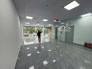 cho thuê sàn văn phòng xây mới đẹp tại nguyễn xiển, sàn 120 m2/tầng, thông sàn, thiết kế hiện đại