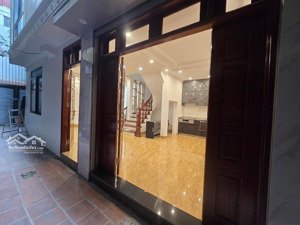 nhà đẹp trần khát chân 15m ra đường lớn oto , 5 tầng 6 ngủ mặt tiền cực rộng , sổ đỏ vuông vắn