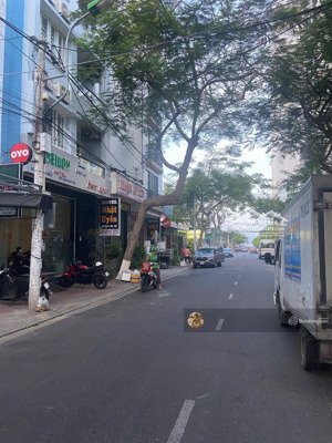 chính chủ nhờ bán toà căn hộ 5 tầng 2 mặt tiền, đường nguyễn biểu rộng 13m. 103m2, giá chỉ 13.5 tỷ