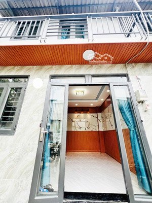 nhà hẻm ngắn lê thị riêng ngay bảo hiểm xã hội quận 12 (dt: 4x5m). giá 935tr còn thương lượng