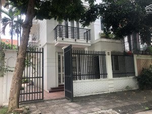 cho thuê b.thự khu cb đảng tw 121m2 4t 5 pn khép kín+ban công, cửa sổ - 3thoáng- ô tô đỗ cả dãy