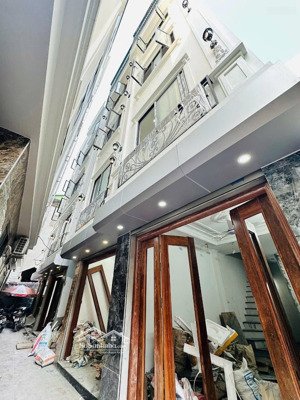 bán nhà xuân đỉnh đỉnh .thang máy ngõ thông lô góc