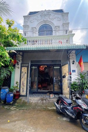 nhà lầu trệt bình chuẩn kế bên giáo xứ bà trà chỉ 2tỷ 850 bớt lộc