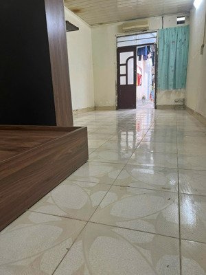 cho thuê nhà nguyên căn chính chủ 50m2 - gồm 1 ngủ 1 khách 1 bếp 1 wc - giá rẻ - vào ở ngay