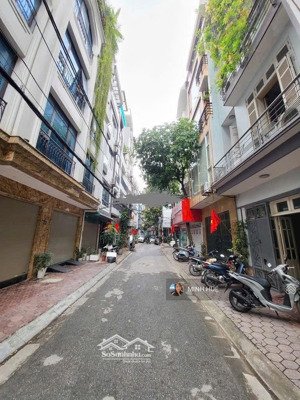 bán nhà riêng văn quán, hà đông phân lô vỉa hè dt 37m2, 5 tầng giá 9.8 tỷ