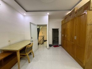 chính chủ bán nhà - sát hxh - huỳnh văn bánh p13 phú nhuận - 5.65t