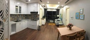 chính chủ cần bán chcc tại imperia garden - 2n2w - giá 8,2tỷ - dt 71m2 - full nội thất - sẵn sổ